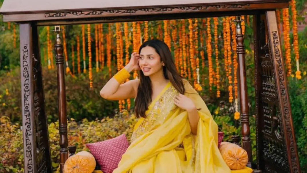 Mahira Khan announces pregnancy at 41