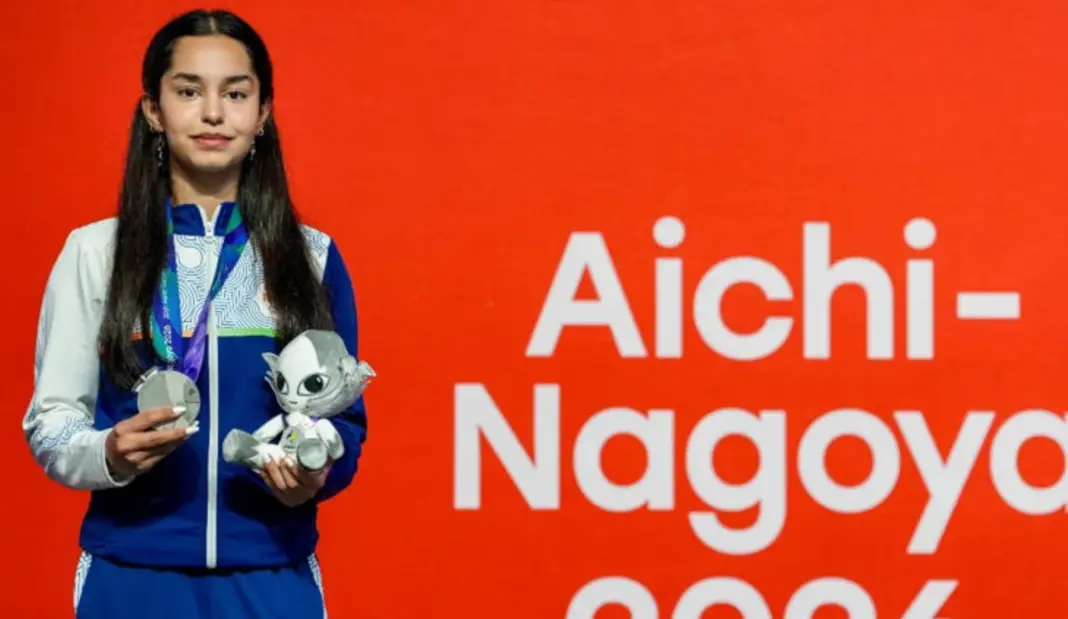 Anahat Singh celebrates after winning silver at the 2026 Asian Games